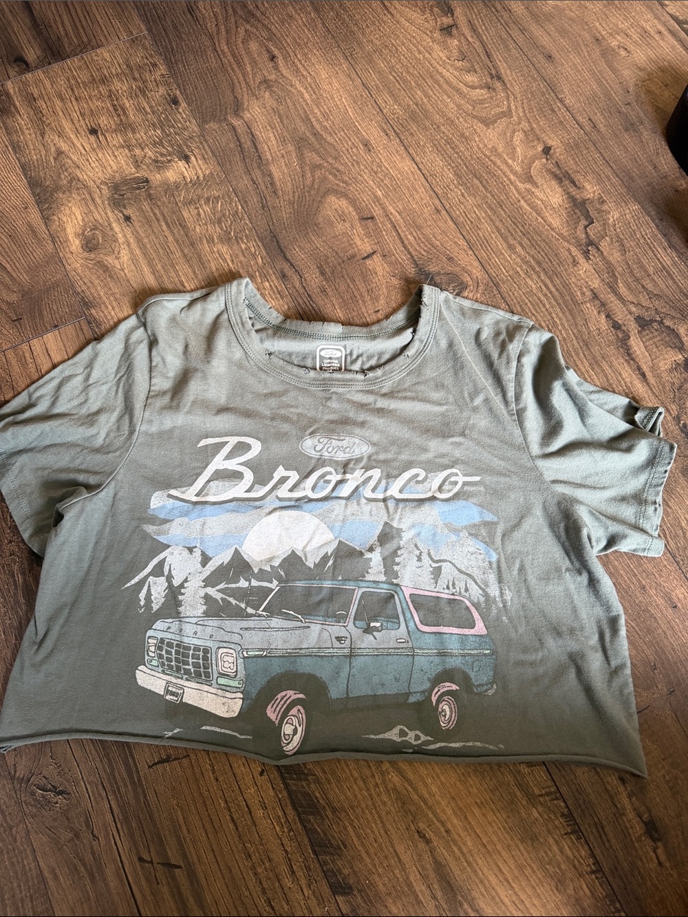 Ford Bronco Crop Tee with Bronco Truck Graphic - Women’s L